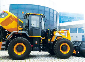 贊！CLG848H-4F輪式裝載機順利通過自治區工信廳驗收