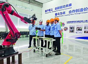 柳工裝載機裝配技能工作室揭牌 深耕高技能人才培養與智能制造