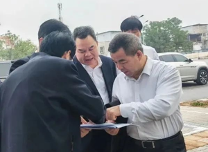 自治區國資委黨委委員、副主任唐愛斌到柳工調研