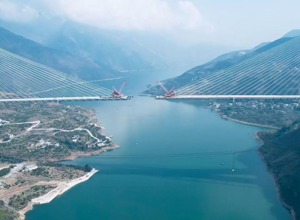 “廣西智造”托起世界之最——?dú)W維姆OVM280體系助力大溪河特大橋毫米級(jí)合龍