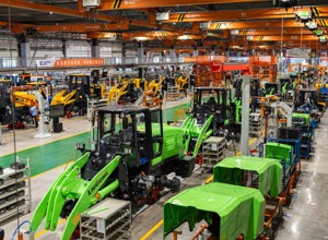 柳工裝載機智能工廠獲評2025年度國家級綠色工廠