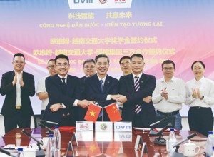 柳工歐維姆公司深化中越產學研合作